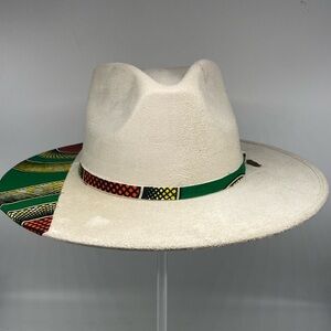 “Kari” by The Chapeauholic